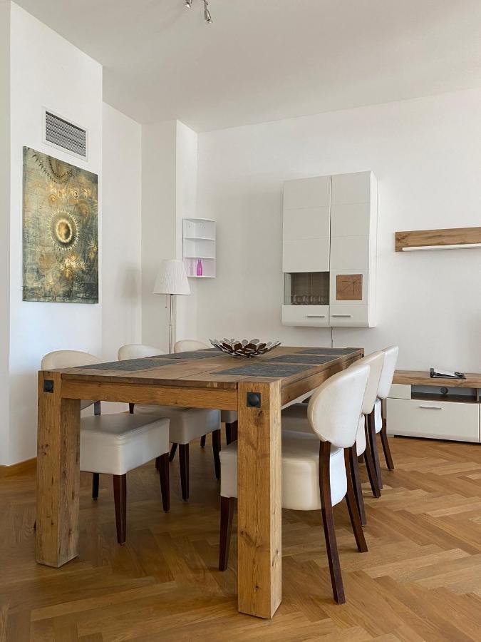 Grosszuegiges Apartment Mit Blick Zur Frauenkirche Дрезден Екстериор снимка